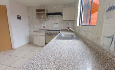CASA EN RENTA FRAC. LAS TERRAZAS, JUNTO A PERIFERICO SUR, PARQUE INDUSTRIAL LA LLAVE Y CERCANIA CON EL AEROPUERTO.
