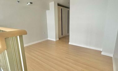 Rush Sale! 1BR Loft Seaview  in Mandani Bay, Mandaue City, Cebu. BrandNew & Move-In Ready.
