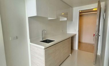 Rush Sale! 1BR Loft Seaview  in Mandani Bay, Mandaue City, Cebu. BrandNew & Move-In Ready.
