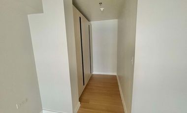 Rush Sale! 1BR Loft Seaview  in Mandani Bay, Mandaue City, Cebu. BrandNew & Move-In Ready.