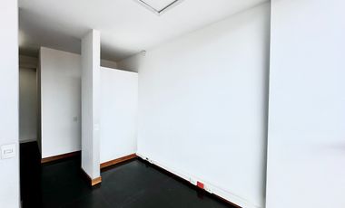 ARRIENDO ESPECTACULAR OFICINA 35 M2 LA COLINA