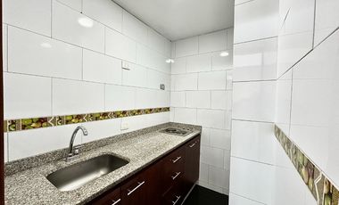 ARRIENDO ESPECTACULAR OFICINA 35 M2 LA COLINA