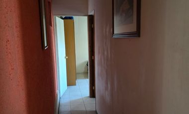 SE VENDE ESPACIOSA CASA CON TERRENO EN COMALLE
