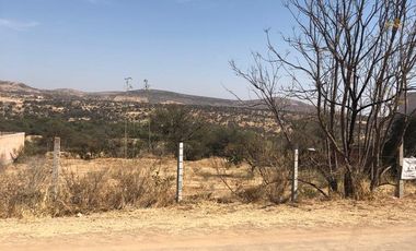 Venta de Terreno en Fracc. Villas de Monteclaro (salida a Calvillo)  2,520 mts de TERENO