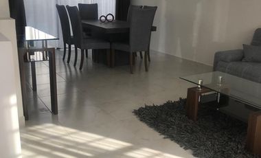 Venta de Casa Totalmente Amueblada en San Gerardo a 15 min del Aeropuerto Internacional de Aguascalientes y a 12 min del Centro Comercial Villa Asunci