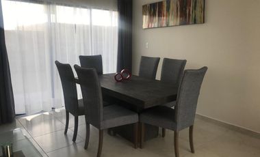 Venta de Casa Totalmente Amueblada en San Gerardo a 15 min del Aeropuerto Internacional de Aguascalientes y a 12 min del Centro Comercial Villa Asunci