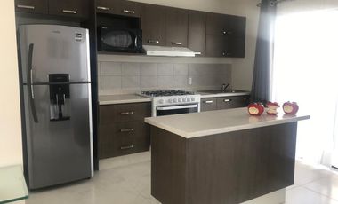 Venta de Casa Totalmente Amueblada en San Gerardo a 15 min del Aeropuerto Internacional de Aguascalientes y a 12 min del Centro Comercial Villa Asunci
