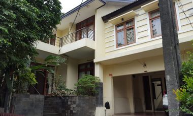 Rumah Dalam Komplek View Golf Pondok Indah , 350 Meter Ke Jalan Haji Nawi Raya