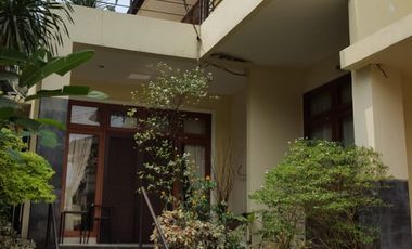 Rumah Dalam Komplek View Golf Pondok Indah , 350 Meter Ke Jalan Haji Nawi Raya