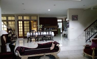 Rumah Dalam Komplek View Golf Pondok Indah , 350 Meter Ke Jalan Haji Nawi Raya