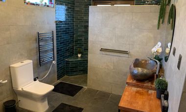 Se Vende Parcela con casa colonial  en Sector Vaticano, Requínoa, Región de O’Higgins.