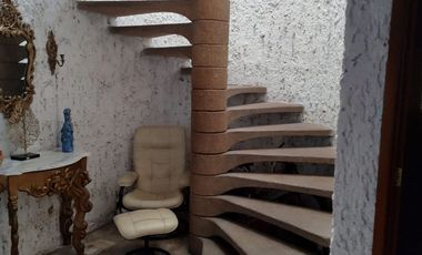 CASA EN VENTA CALLE TURIN, ITALIA PROVIDENCIA