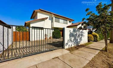 SAN FELIPE - VENTA CASA 4D 4B 3E PISCINA