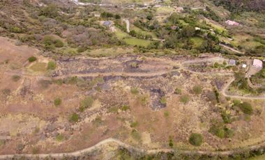 LOTES DE GRAN TAMAÑO EN EL VALLE DE YUNGUILLA, ECUADOR.