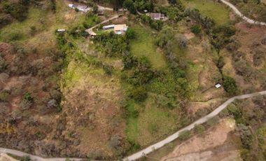 LOTES DE GRAN TAMAÑO EN EL VALLE DE YUNGUILLA, ECUADOR.
