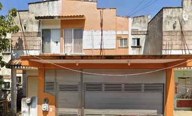 VENTA DE CASA EN EL FRACCIONAMIENTO LAS OLAS EN COSOALEACAQUE, VERACRUZ