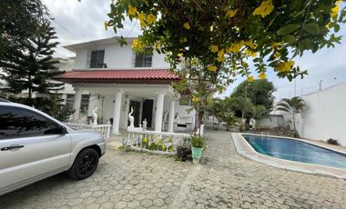 CASA EN ALQUILER AMPLIA IDEAL PARA EMPRESAS