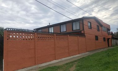 Vendo Gran casa ideal para hospedaje o habitacional