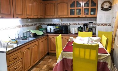 Vendo Gran casa ideal para hospedaje o habitacional