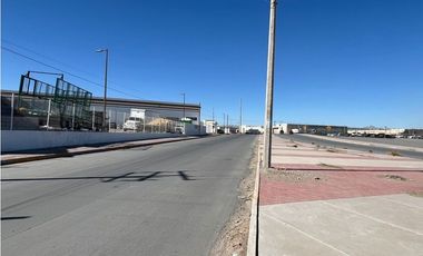 BODEGA EN RENTA AVE. RAMON RAYON CON SEGURIDAD Y ANDEN COMPARTIDO