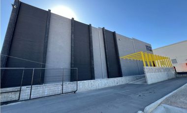 BODEGA EN RENTA AVE. RAMON RAYON CON SEGURIDAD Y ANDEN COMPARTIDO