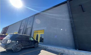 BODEGA EN RENTA AVE. RAMON RAYON CON SEGURIDAD Y ANDEN COMPARTIDO