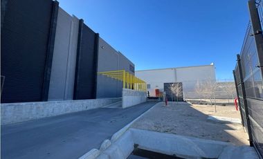 BODEGA EN RENTA AVE. RAMON RAYON CON SEGURIDAD Y ANDEN COMPARTIDO