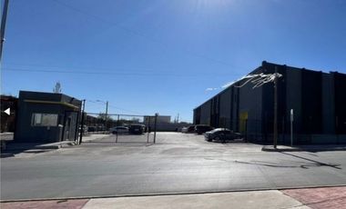 BODEGA EN RENTA AVE. RAMON RAYON CON SEGURIDAD Y ANDEN COMPARTIDO