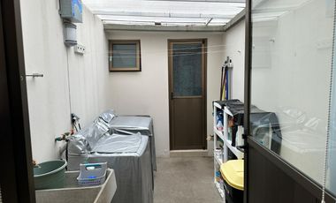 Casa en Venta en Lomas Virreyes, Calimaya  ** Amplio jardin y elelmentos de seguridad **