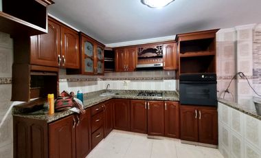 ARRIENDO CASA EN MONTECARLO