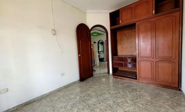 ARRIENDO CASA EN MONTECARLO