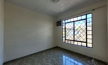 ARRIENDO CASA EN MONTECARLO