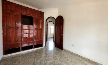 ARRIENDO CASA EN MONTECARLO