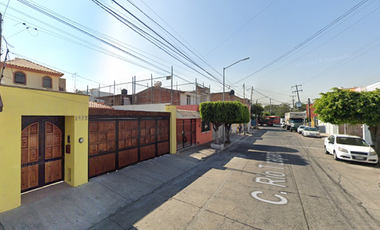 VENTA DE CASA EN GUADALAJARA