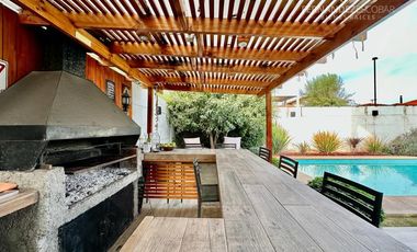 SAN FELIPE - VENDE CASA 4D 4B 3E PISCINA