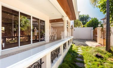 Picturesque Retreat Home with Grand Living Area and Pool in Consolacion