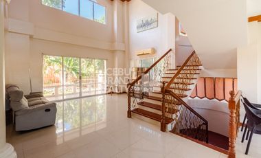 Picturesque Retreat Home with Grand Living Area and Pool in Consolacion