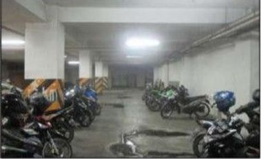 Gedung 8 Lantai Di Salemba Raya