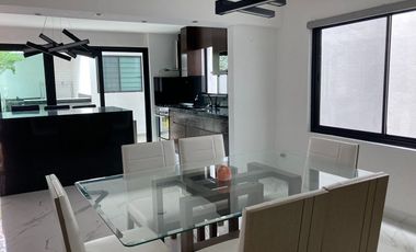 RENTA CASA AMUEBLADA EN COL. CHEPEVERA ZONA CENTRO