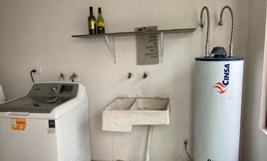 RENTA CASA AMUEBLADA EN COL. CHEPEVERA ZONA CENTRO