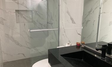 RENTA CASA AMUEBLADA EN COL. CHEPEVERA ZONA CENTRO