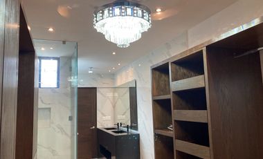 RENTA CASA AMUEBLADA EN COL. CHEPEVERA ZONA CENTRO