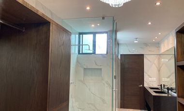 RENTA CASA AMUEBLADA EN COL. CHEPEVERA ZONA CENTRO