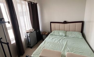 FURNISHED ONE (1) BEDROOM WITH PARKING