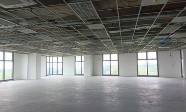 900 SQM Warm Shell Office Space for Rent in Laguna