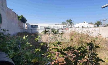 Terreno de Inversión en Venta en CIPRESES DE ZAVALETA