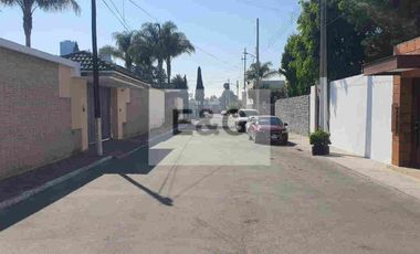 Terreno de Inversión en Venta en CIPRESES DE ZAVALETA