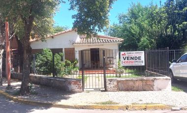 VA. DOMINGUEZ - CASA A RESTAURAR EN LOTE (NO PH) DE 596m2.