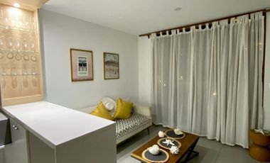 Se vende hermosa casa de 02 pisos con cómoda terraza y una vista espectacular … sol todo el año !!