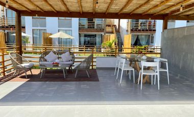 Se vende hermosa casa de 02 pisos con cómoda terraza y una vista espectacular … sol todo el año !!